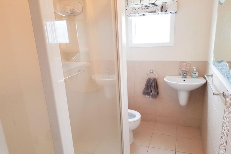 Photo of property in 47b Matai Road, Stanmore Bay, Whangaparaoa, 0932