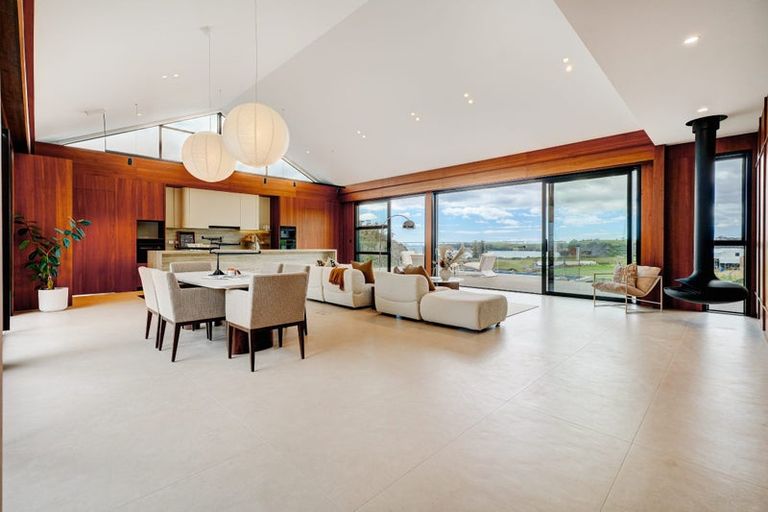 Photo of property in 10 Taha Puke Road, Okura Bush, Silverdale, 0794
