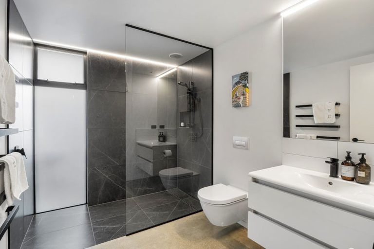 Photo of property in 35a Pitau Road, Mount Maunganui, 3116