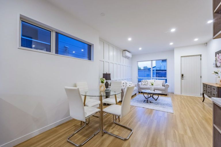 Photo of property in 76c Glenmore Road, Sunnyhills, Auckland, 2010