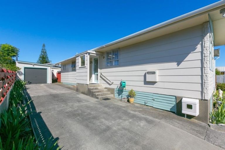 Photo of property in 28a High Street East, Waitara, 4320
