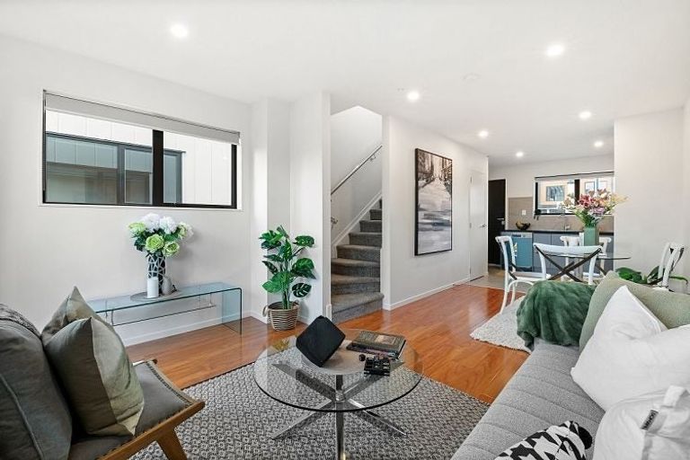 Photo of property in 21 Red Arches Road, Henderson, Auckland, 0610