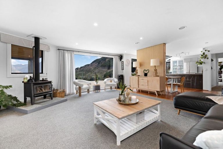 Photo of property in 214 Fernhill Road, Sunshine Bay, Queenstown, 9300