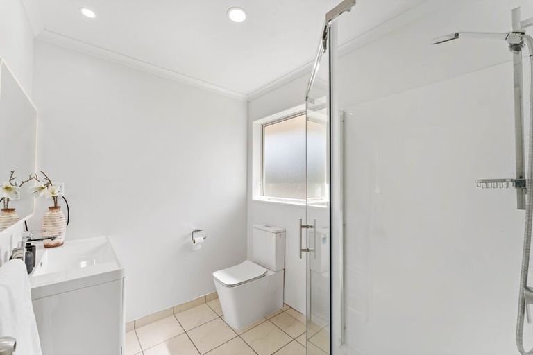 Photo of property in 8 Belcoo Crescent, East Tamaki, Auckland, 2013