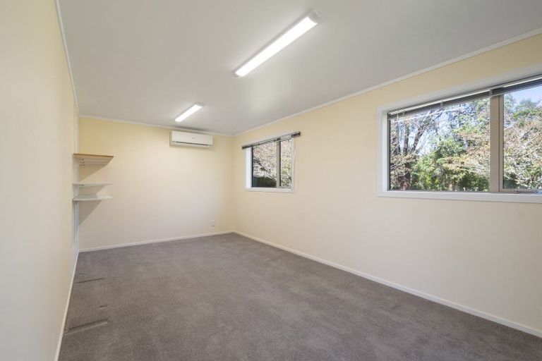 Photo of property in 98 Polson Hill Drive, Aokautere, Palmerston North, 4471