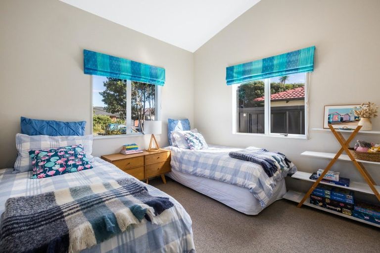 Photo of property in 141 Field Way, Waikanae Beach, Waikanae, 5036