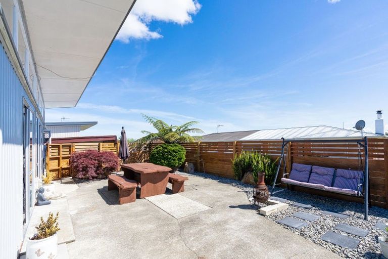 Photo of property in 8 Royal Place, Levin, 5510