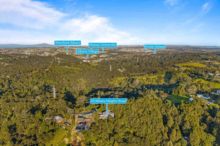 Photo of property in 39 Albany Heights Road, Dairy Flat, Albany, 0792