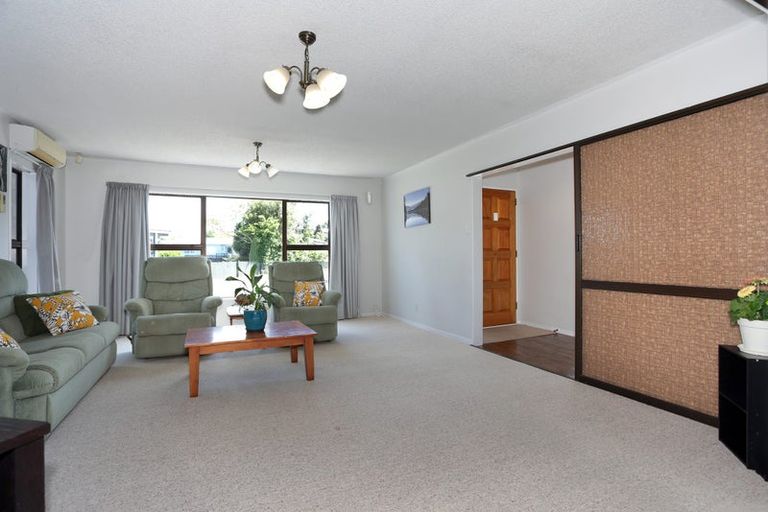 Photo of property in 8 Mansell Crescent, Bulls, 4818