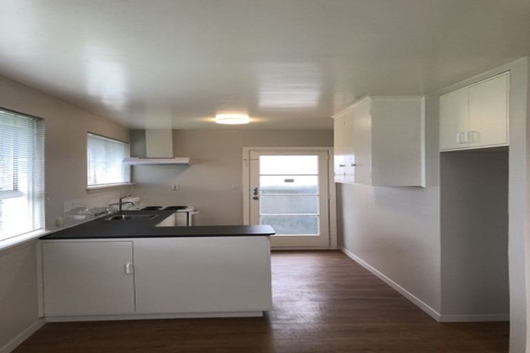 Photo of property in 4/6 Division Street, Riccarton, Christchurch, 8041