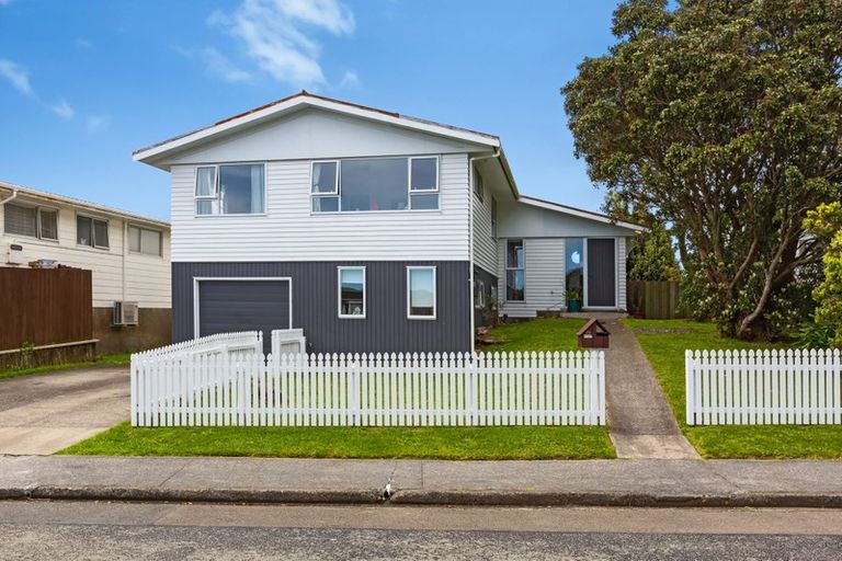 Photo of property in 49 Pope Street, Camborne, Porirua, 5026