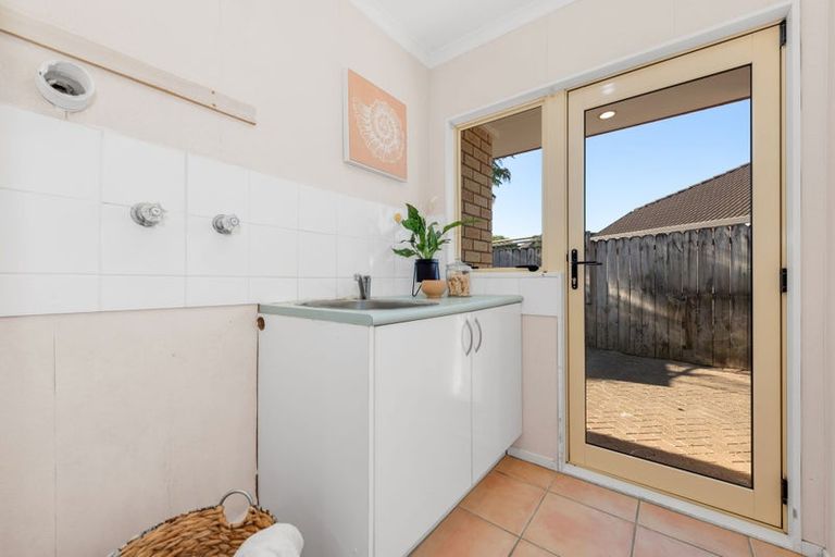 Photo of property in 12 Ballycullanie Place, Dannemora, Auckland, 2016