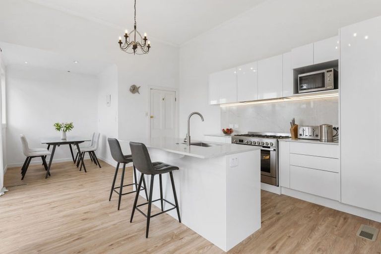 Photo of property in 41 Saint Georges Bay Road, Parnell, Auckland, 1052