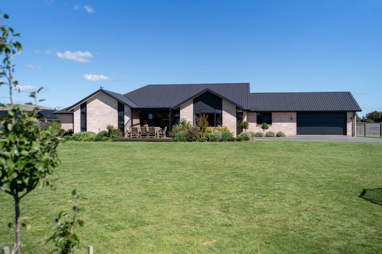 Photo of property in 39 Sunline Drive, Leamington, Cambridge, 3432