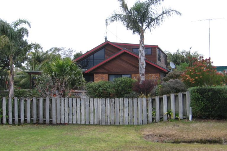 Photo of property in 17 Harbour View Road, Point Wells, Warkworth, 0986