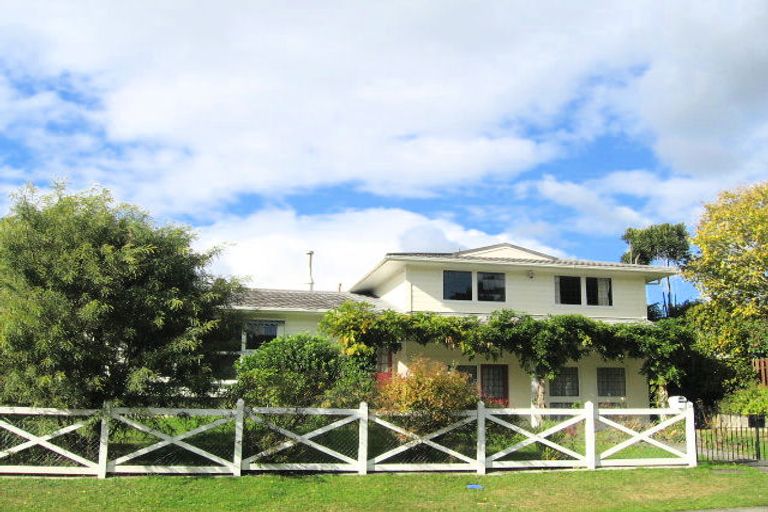 Photo of property in 25 Sunbrae Drive, Silverstream, Upper Hutt, 5019
