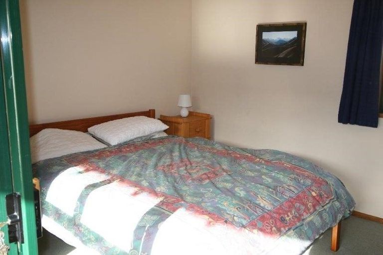 Photo of property in 4a Roto Place, Wanaka, 9305