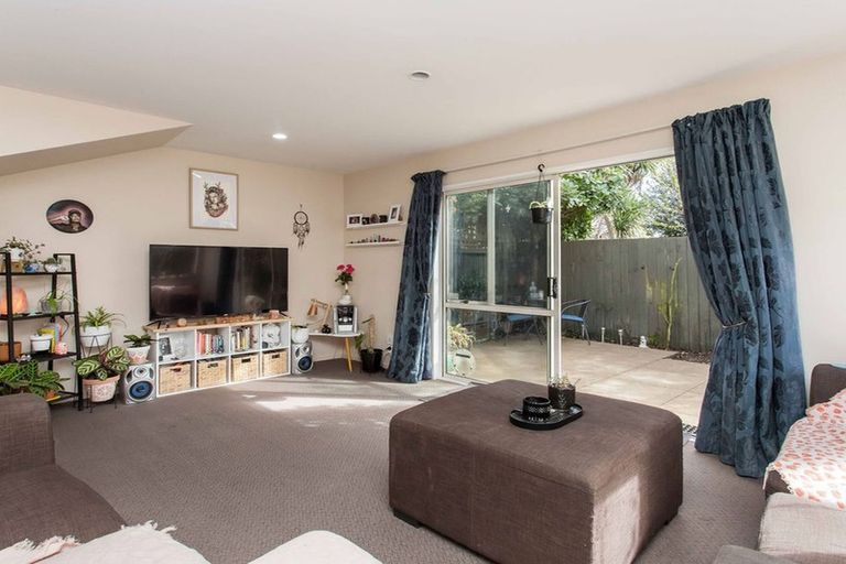 Photo of property in 4/487 Hereford Street, Linwood, Christchurch, 8011