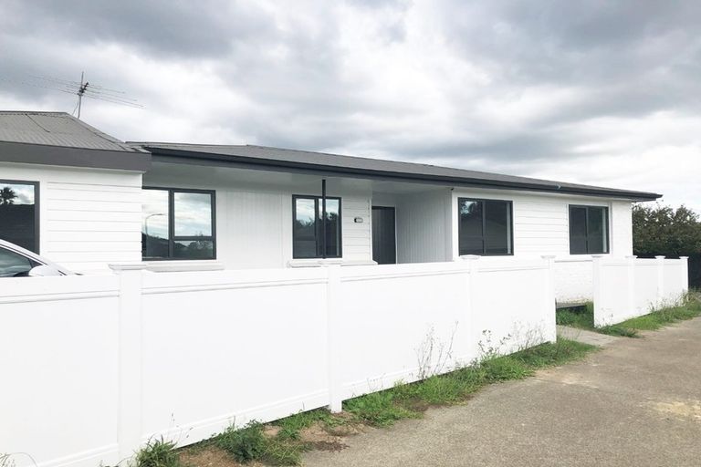Photo of property in 10b Gifford Road, Papatoetoe, Auckland, 2025