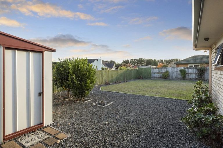 Photo of property in 34 Mcleod Place, Papamoa Beach, Papamoa, 3118