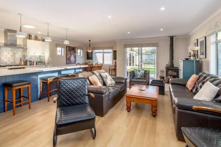 Photo of property in 14a Cotter Street, Greytown, 5712