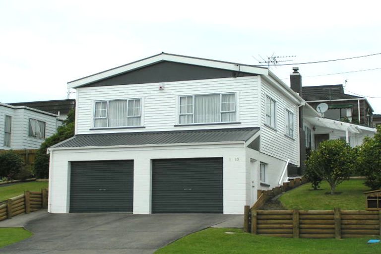 Photo of property in 2/10 Hart Road, Hauraki, Auckland, 0622