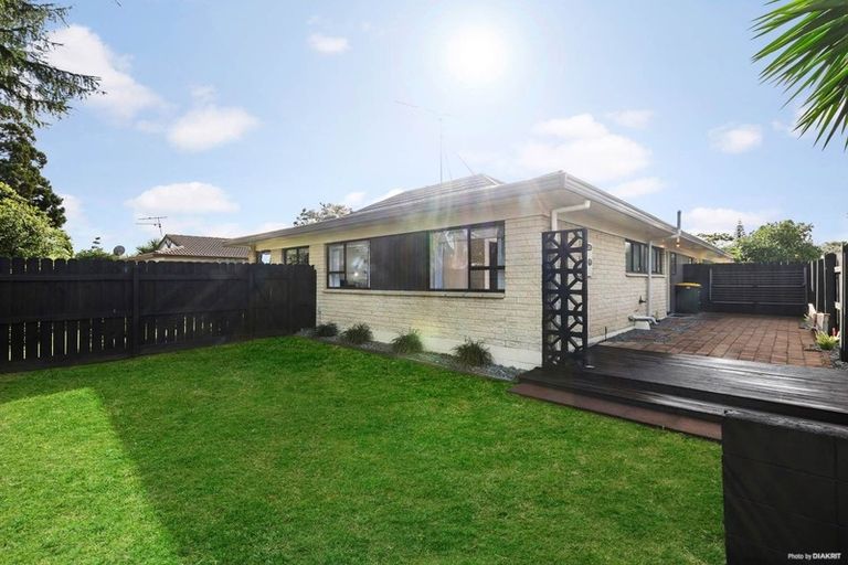 Photo of property in 1/24 Beaumaris Way, Conifer Grove, Takanini, 2112