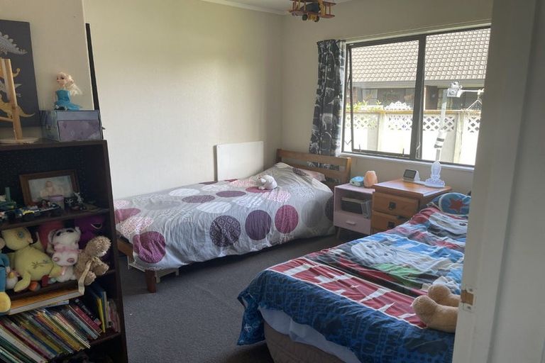 Photo of property in 6 Alan Styles Place, Greenmeadows, Napier, 4112