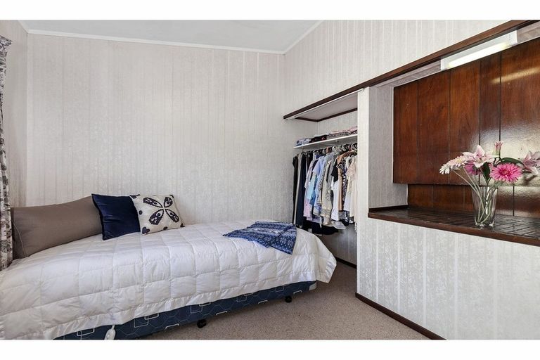 Photo of property in 2/58 Pupuke Road, Hillcrest, Auckland, 0627