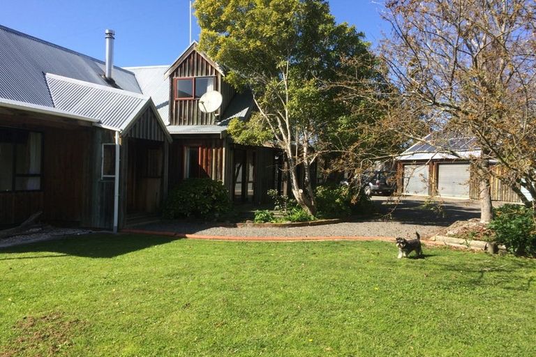 Photo of property in The Cottage, 2 Shanly Street, Waipawa, 4210