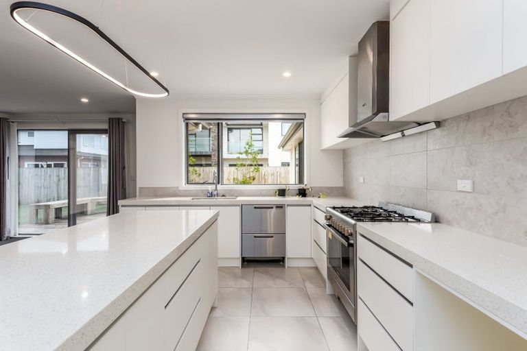 Photo of property in 14 Sydney Place, Flagstaff, Hamilton, 3210