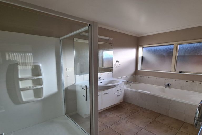 Photo of property in 13 Albert Street, Pukekohe, 2120