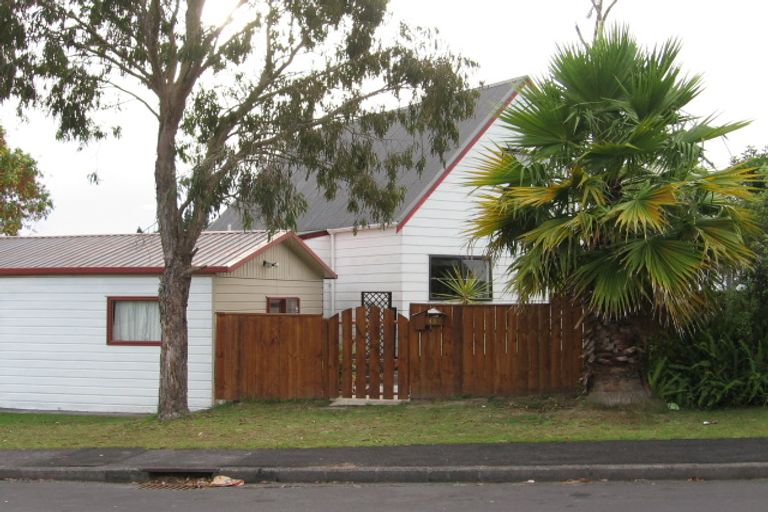 Photo of property in 45a Fitzherbert Avenue, West Harbour, Auckland, 0618