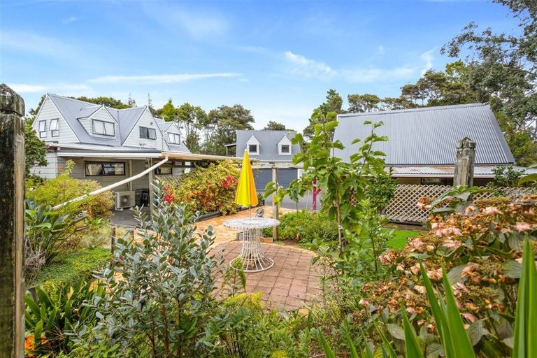 Photo of property in 38 Crows Road, Swanson, Auckland, 0614