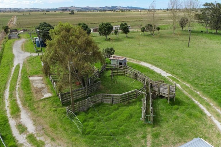 Photo of property in 76 Robertson Road, Ruawai, 0591