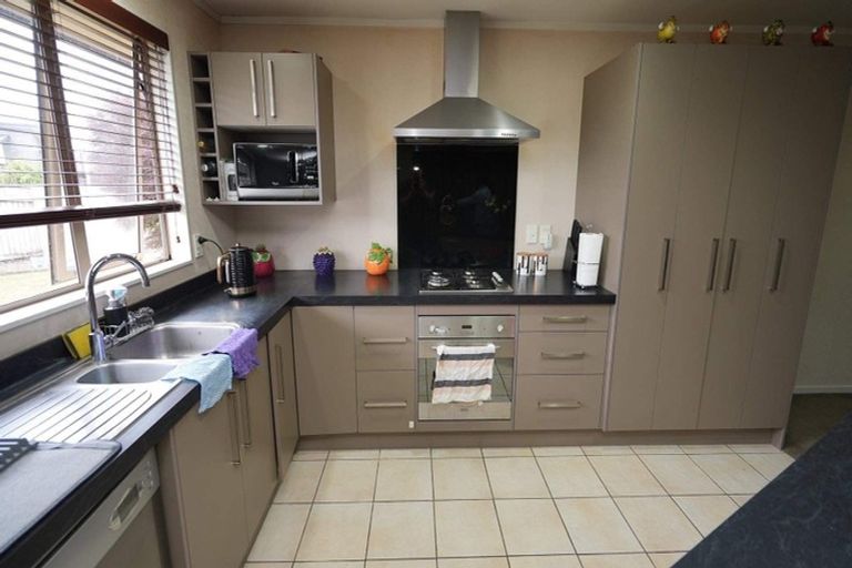 Photo of property in 21 Cleveland Heights, Kelvin Grove, Palmerston North, 4414