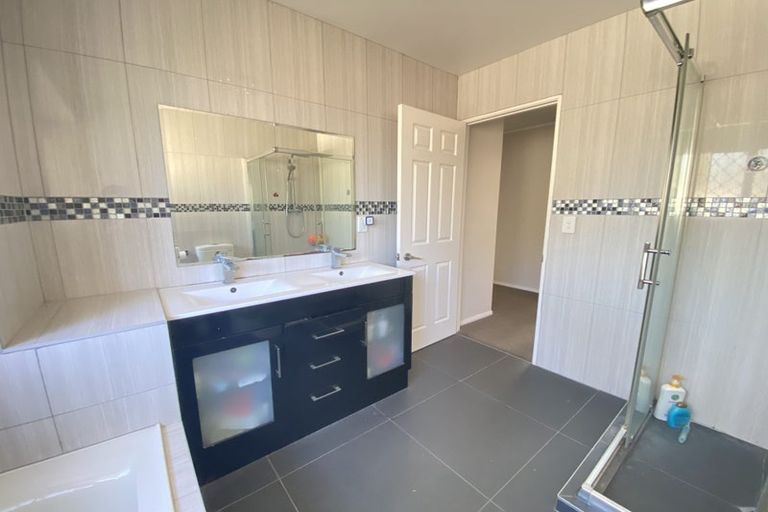 Photo of property in 2/88 Simmental Crescent, Somerville, Auckland, 2014