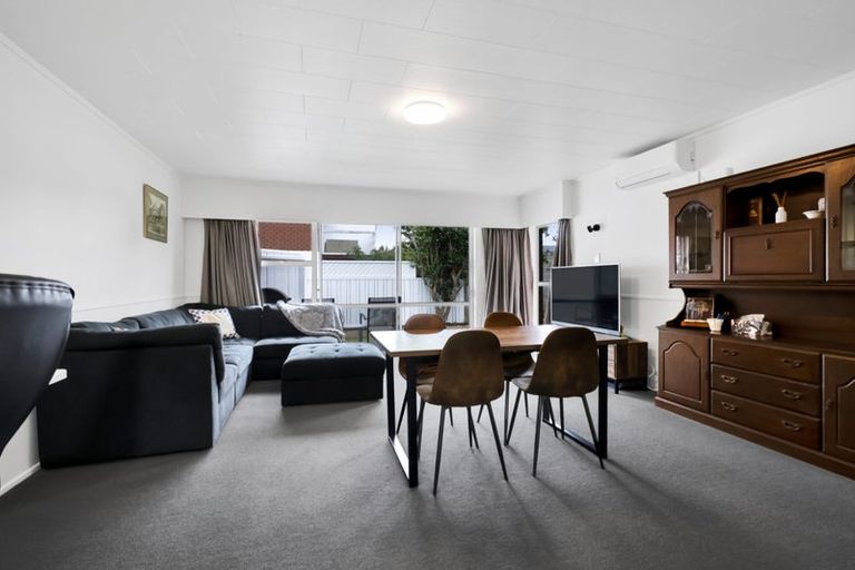 Photo of property in 3b Bideford Street, Brooklands, New Plymouth, 4310