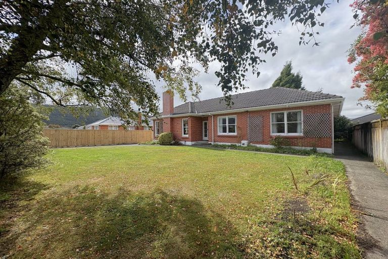 Photo of property in 70 Pine Avenue, Ebdentown, Upper Hutt, 5018