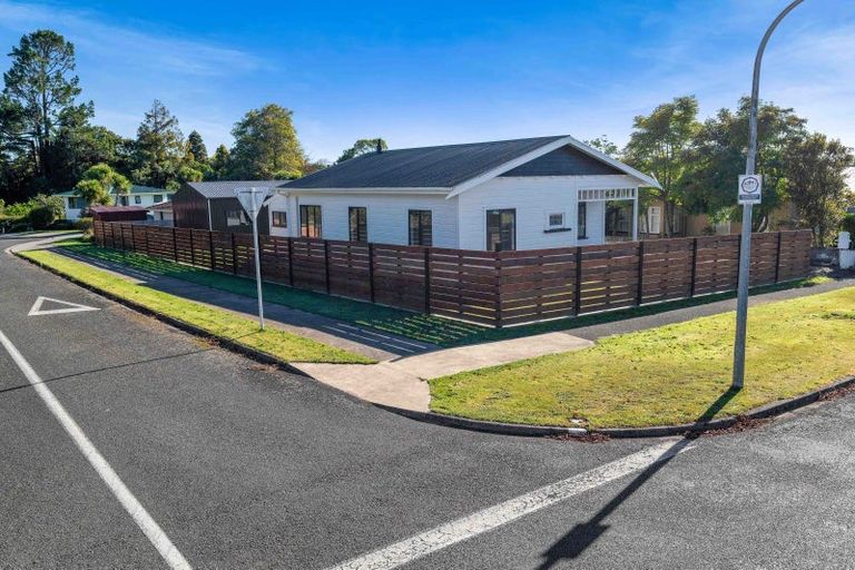 Photo of property in 22 Olivia Street, Stratford, 4332