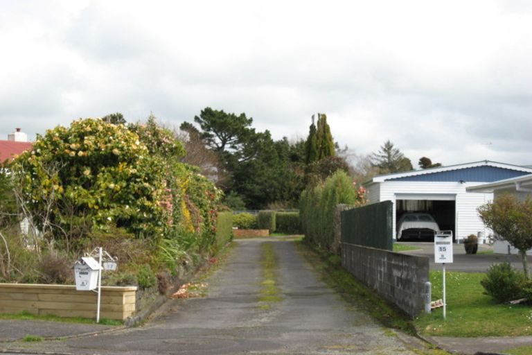 Photo of property in 15 Montjoy Street, Stratford, 4332