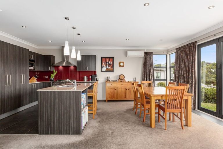 Photo of property in 114 Navigation Drive, Whitby, Porirua, 5024