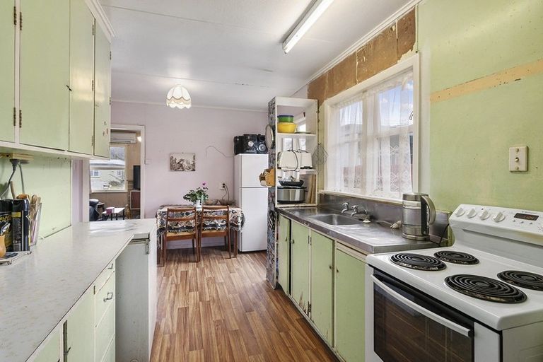 Photo of property in 59 Peel Place, Wainuiomata, Lower Hutt, 5014