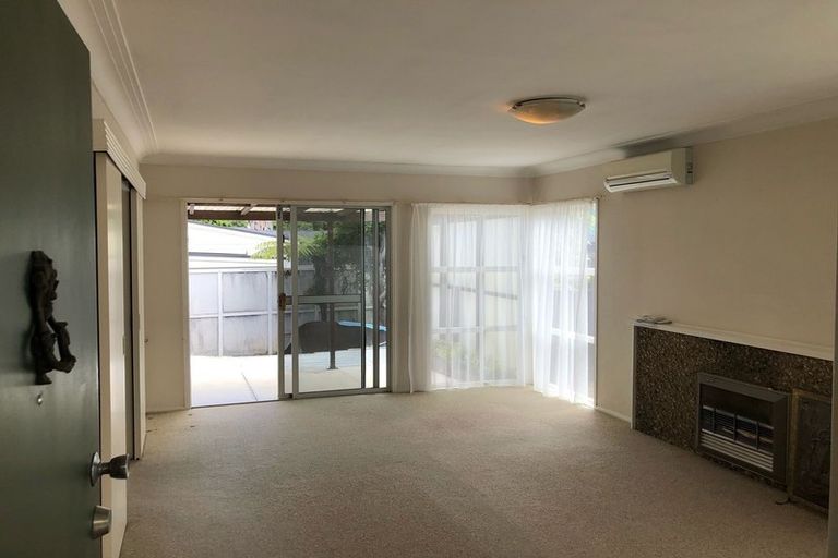 Photo of property in 2 Mander Place, Bucklands Beach, Auckland, 2012
