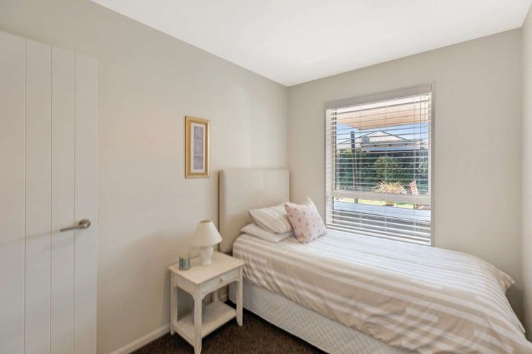 Photo of property in 73 Sequoia Way, Rangiora, 7400