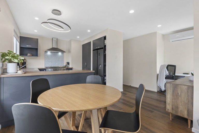 Photo of property in 14 Cowling Road, Hurdon, New Plymouth, 4310