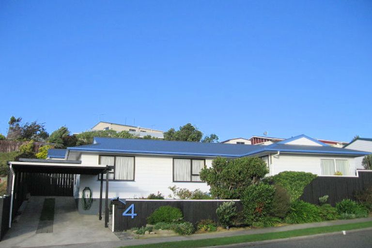 Photo of property in 4 Mossburn Grove, Kelson, Lower Hutt, 5010