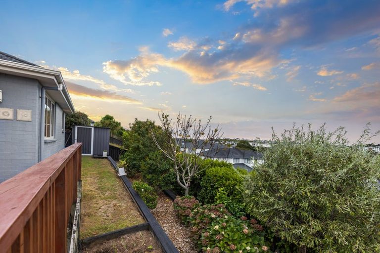 Photo of property in 21 Flavell Drive, Orewa, 0931