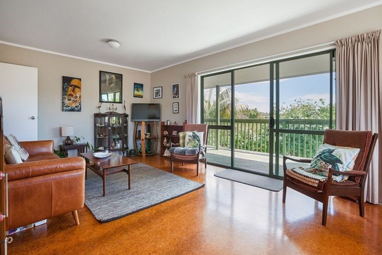 Photo of property in 50 Paradise Road, Coopers Beach, 0420