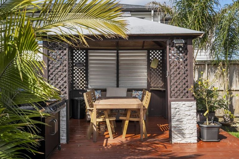 Photo of property in 2/38 Blacklock Avenue, Henderson, Auckland, 0612